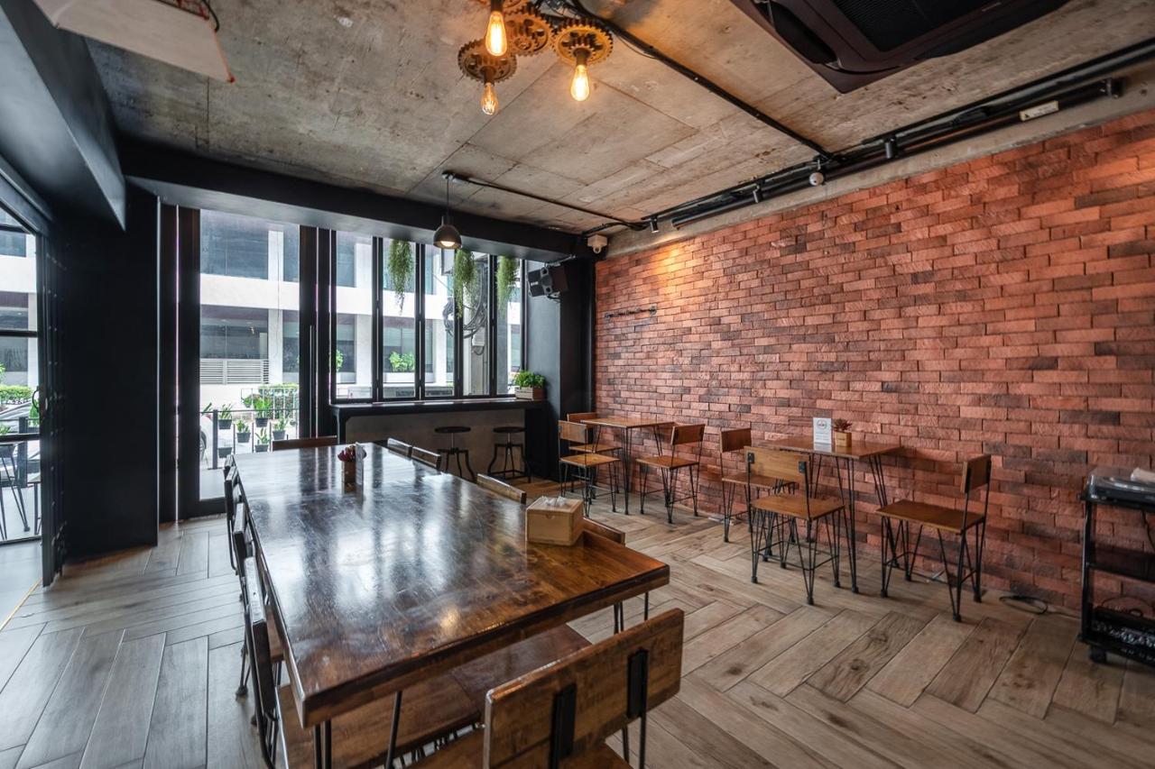 Loft Bangkok Hotel Exterior foto