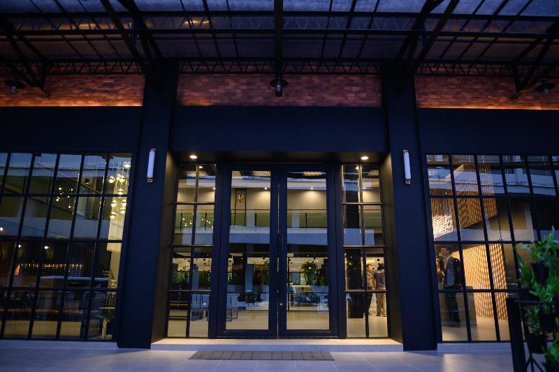 Loft Bangkok Hotel Exterior foto
